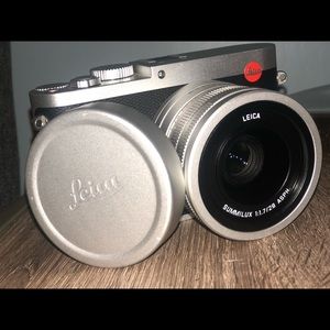 Leica q camera